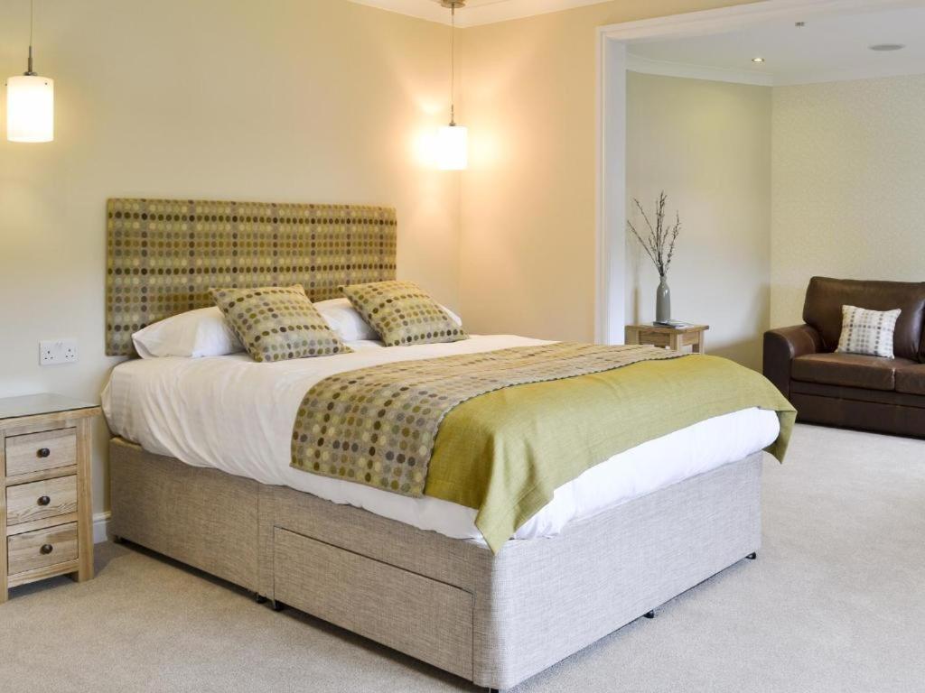 Bed and Breakfast Roseberry House Newcastle Emlyn Exterior foto